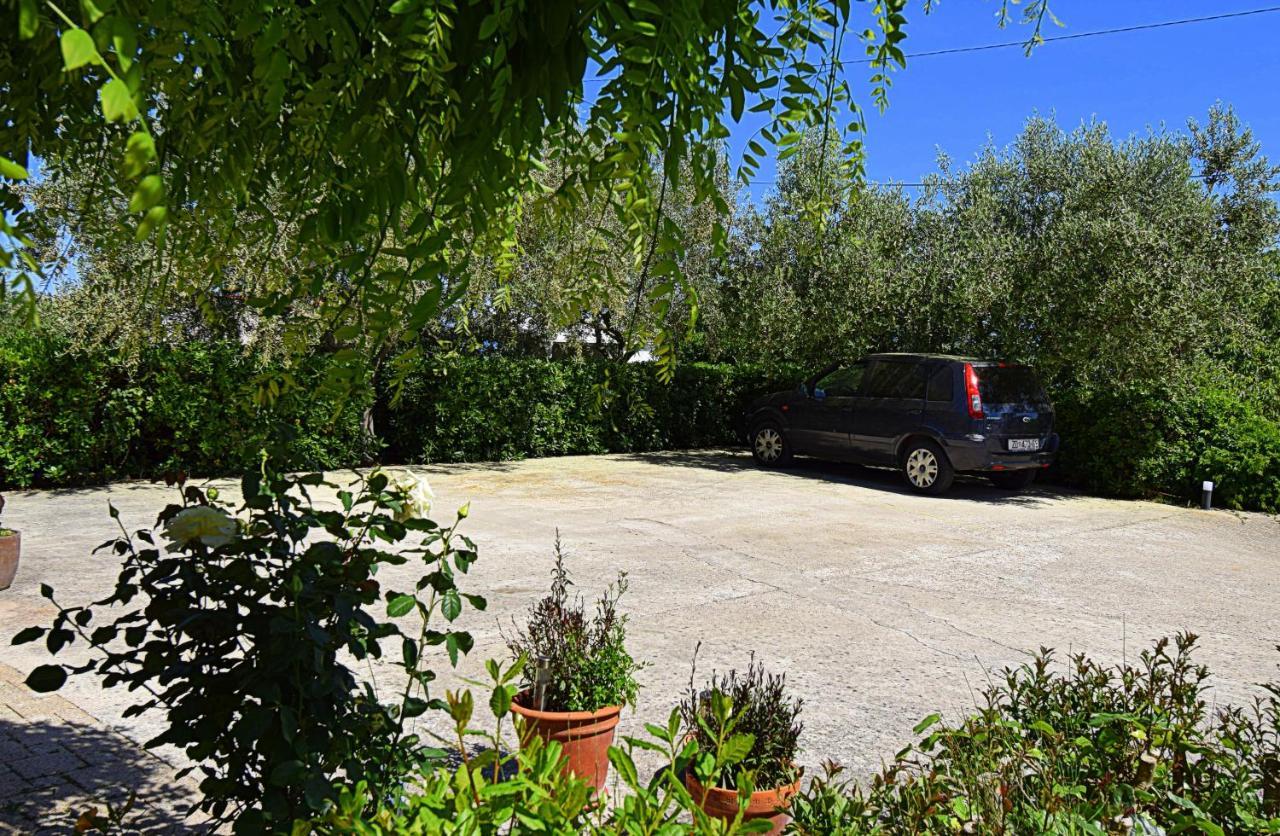 Apartmani Vila Karla, Dobropoljana, Otok Pasman Exterior foto