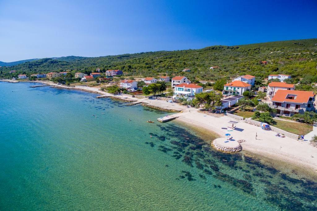 Apartmani Vila Karla, Dobropoljana, Otok Pasman Exterior foto