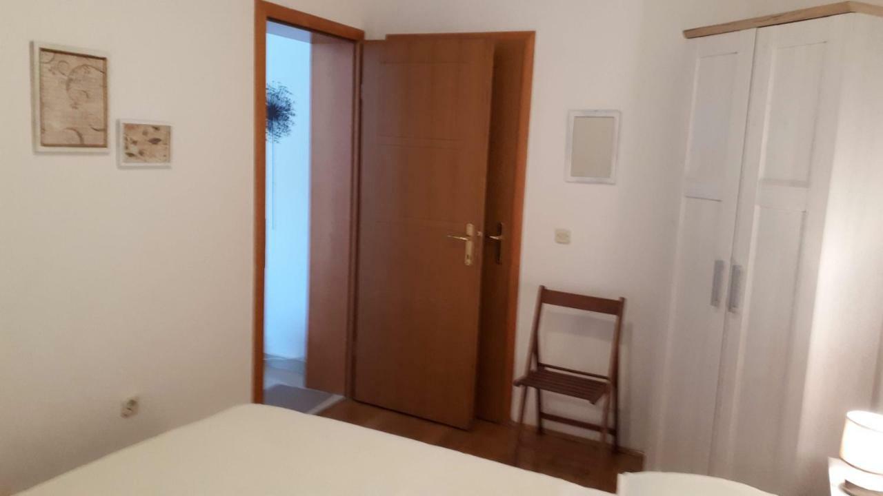 Apartmani Vila Karla, Dobropoljana, Otok Pasman Exterior foto