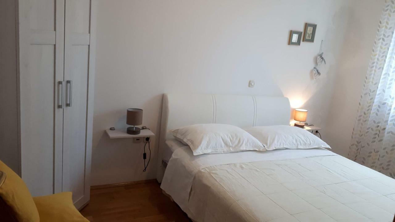 Apartmani Vila Karla, Dobropoljana, Otok Pasman Exterior foto